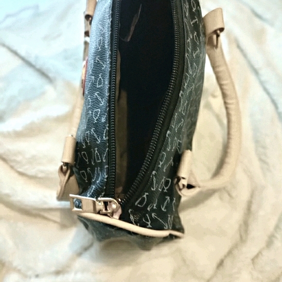 Beautiful Boston Bag - Picture 2 of 5